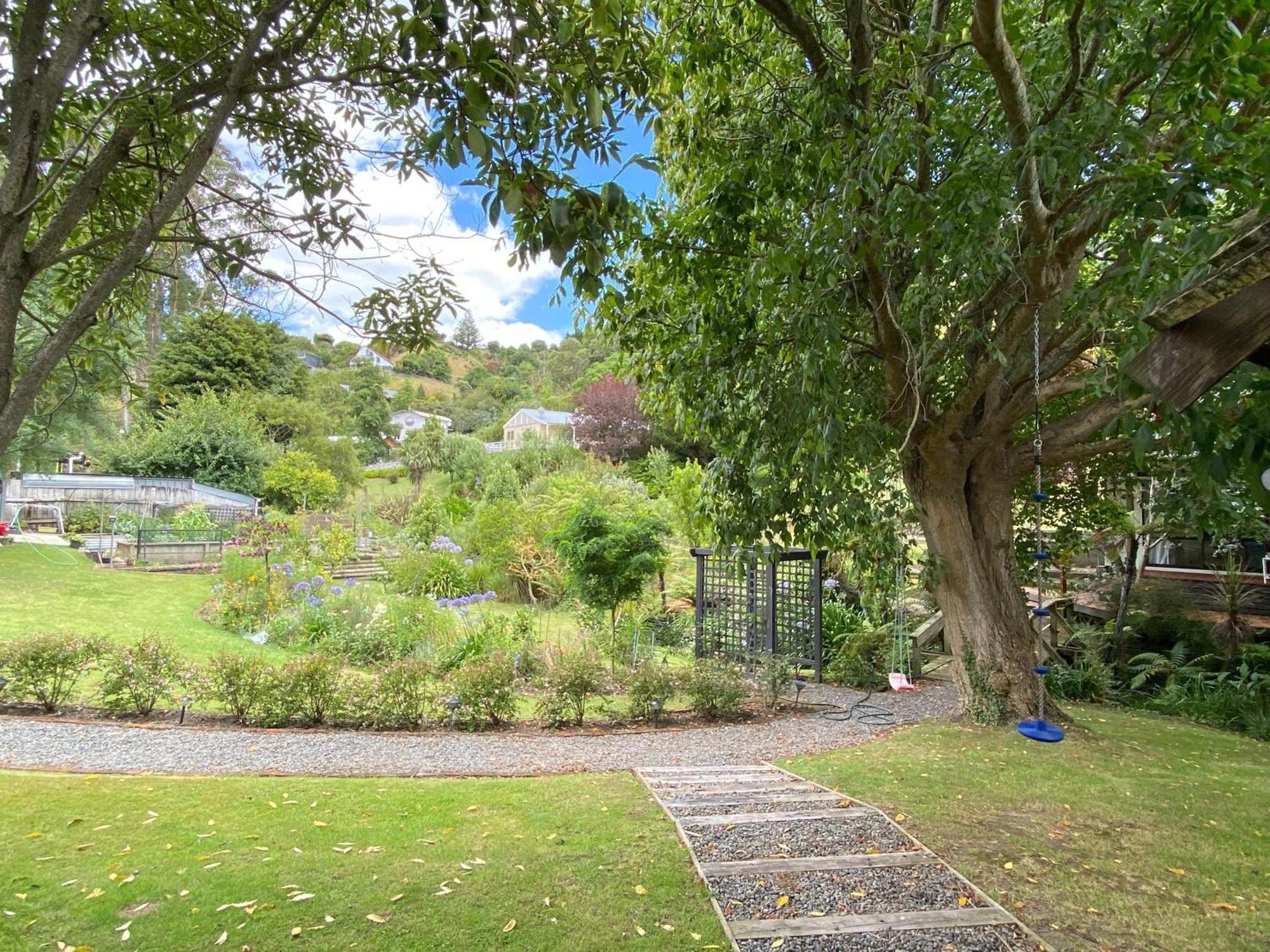 Superb Studio Retreat With Spa, Pool & Bbq Access Whanganui Ngoại thất bức ảnh