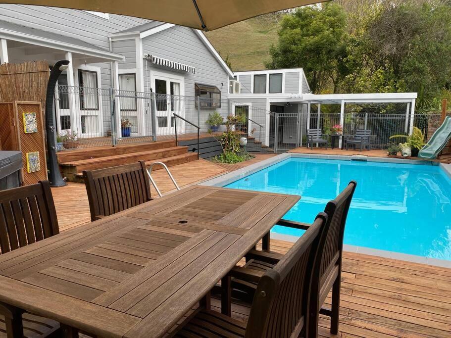 Superb Studio Retreat With Spa, Pool & Bbq Access Whanganui Ngoại thất bức ảnh