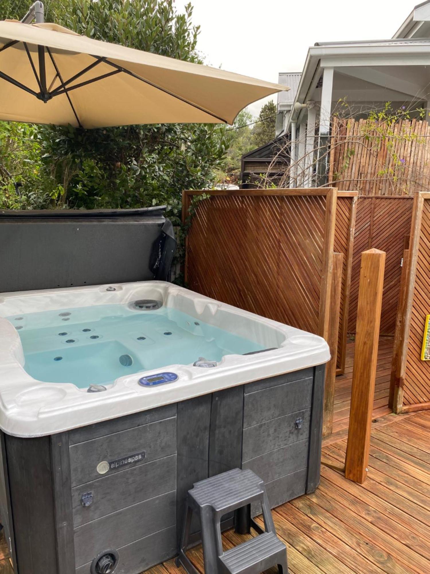 Superb Studio Retreat With Spa, Pool & Bbq Access Whanganui Ngoại thất bức ảnh