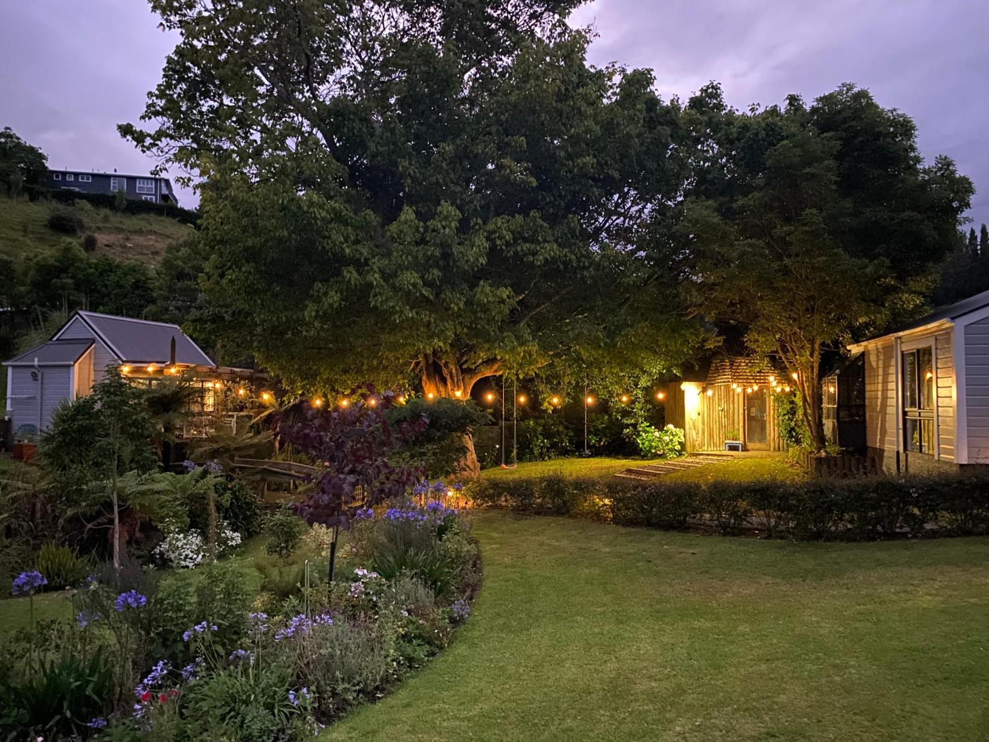 Superb Studio Retreat With Spa, Pool & Bbq Access Whanganui Ngoại thất bức ảnh